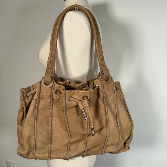 Kenneth Cole New York Handbags - Kenneth Cole New York tan leather hobo shoulder bag